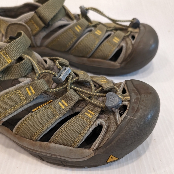 KEEN Newport H2 Khaki Olive Closed Toe Waterproof Hiking Shoes - Picture 10 of 14